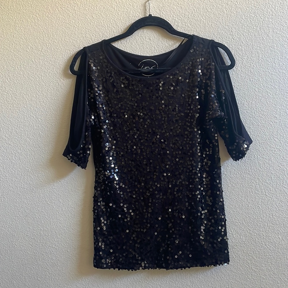 🩷INC black peekaboo sleeves, front sequins blouse, S